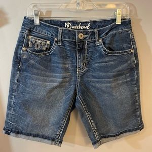 New Direction Weekender 8 1/2” inseam blue Jean shorts 10